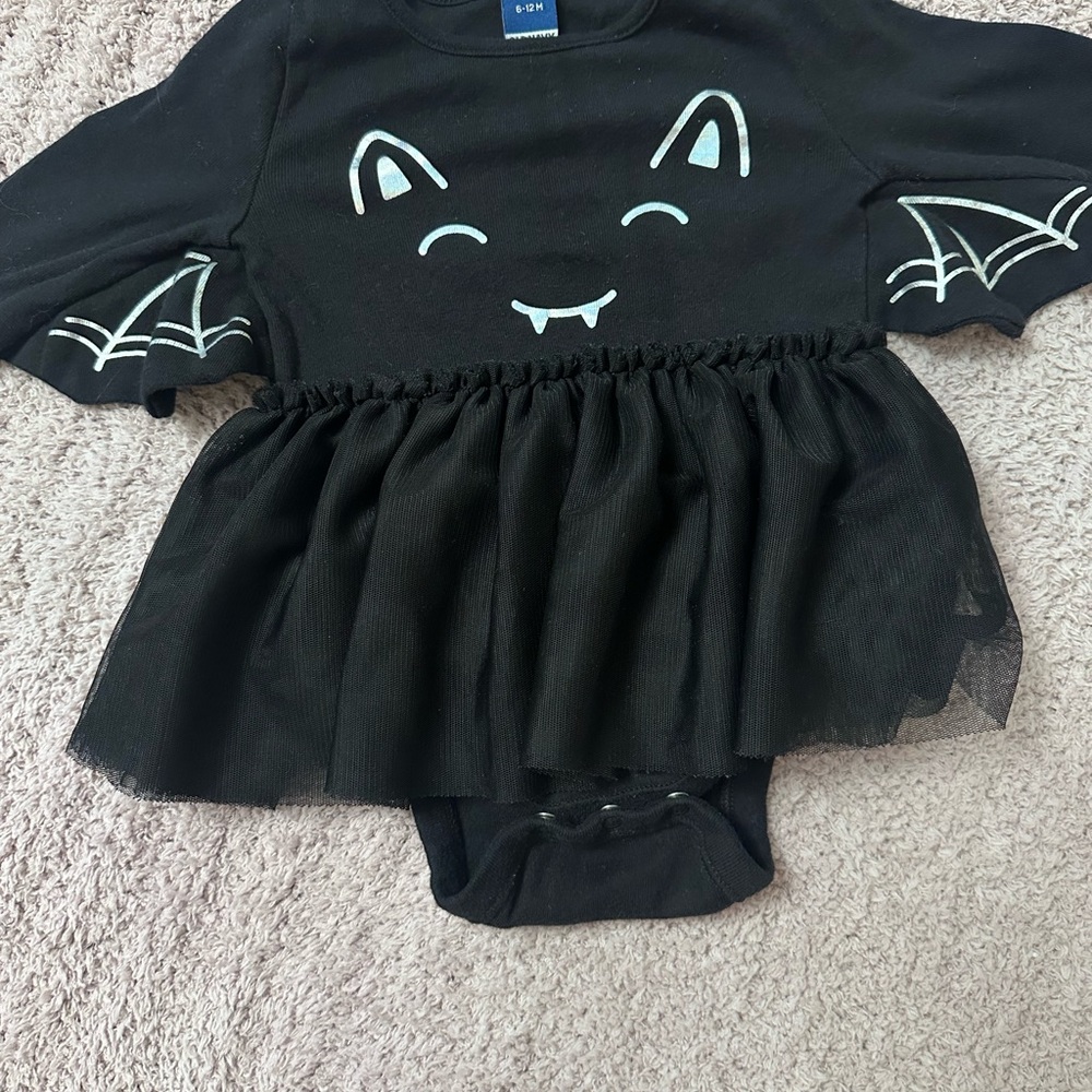 Halloween Bundle 6-12M Old Navy Bat Tutu Bodysuit Ghost Sweatshirt Bodysuit - Picture 2 of 6
